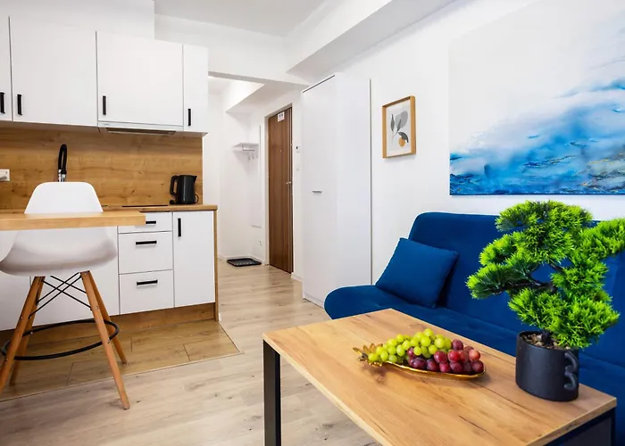 Aleja 69 Balcony شقة